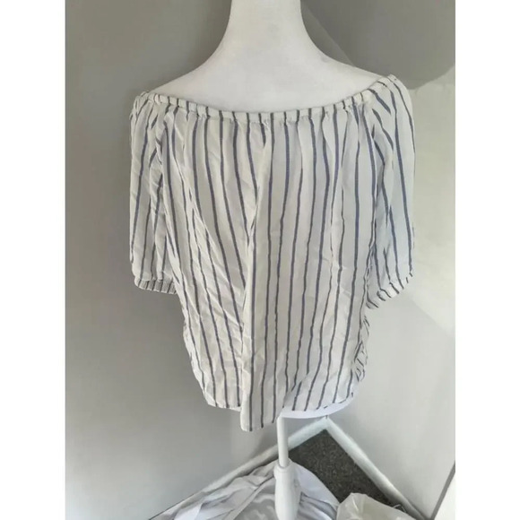 Women's Levi's Off-Shoulder Blue Striped Blouse Size L - Picture 3 of 8